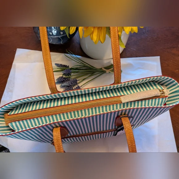 Dooney and Bourke Sena Shopper Tote in SEA FOAM - NWT - Picture 7 of 12